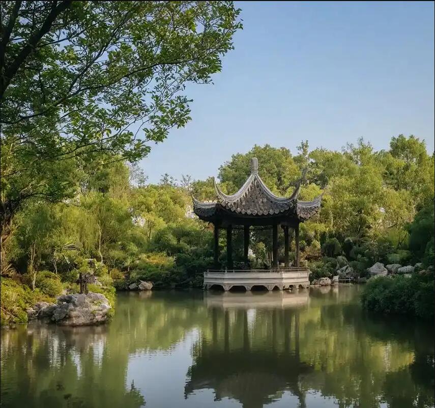 四川半芹土建有限公司